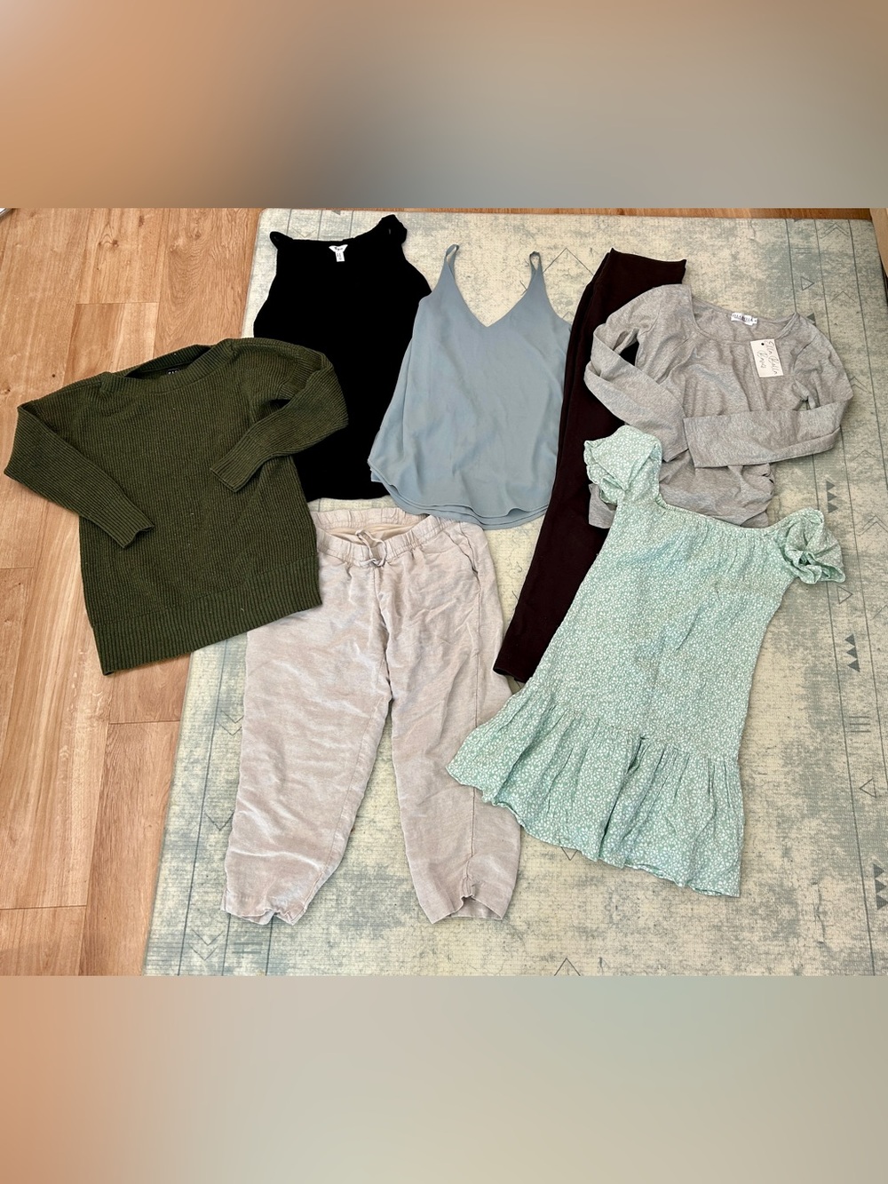 Maternity clothing lot XS-M